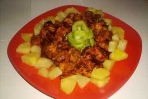 Piept de pui cu migdale, ananas si kiwi