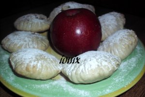 Plăcinţele cu măr copt