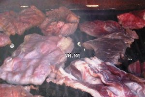 Pastrama de oaie si muschiulet de berbecut la gratar