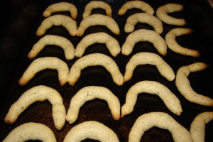 Cornulete cu nuca si vanilie