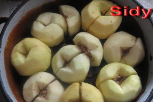 Tort de mere cu nuca si frisca
