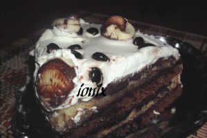 Tort cu cremă de cafea