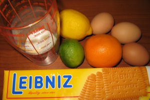 Tarta cu crema de lamaie si bezea