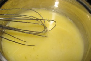 Tarta cu crema de lamaie si bezea