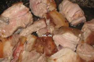 Gulas cu carne de porc