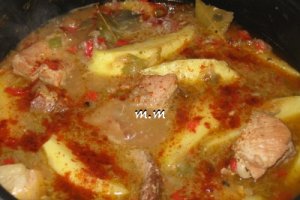 Gulas cu carne de porc
