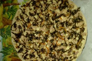 Pizza cu ton si alge de mare
