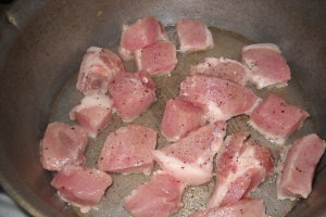 Tocanita de porc pe pat de orez