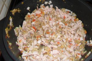 Ciuperci umplute,invelite in piept de pui