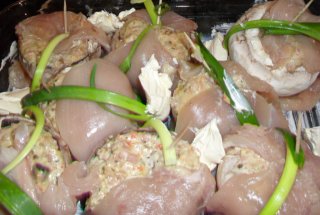 Ciuperci umplute,invelite in piept de pui