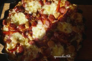 Pizza bogata