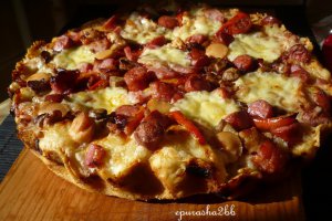 Pizza bogata