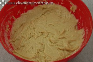 Prajitura cu mere si budinca de vanilie