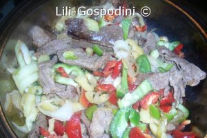 Carne de vitel cu legume
