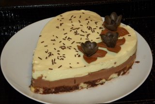 Tort mousse de ciocolata