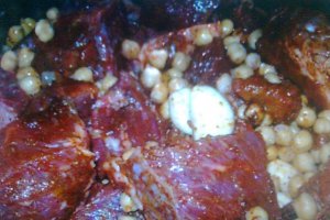 Carne de oaie cu humus