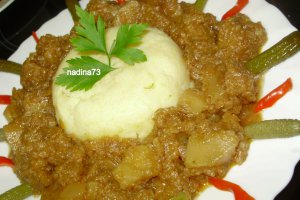 Tocanita de ceapa cu mamaliguta-post