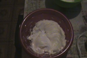 Tort mascarpone cu fructe de padure