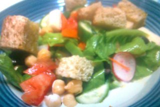 Salata cu sos de smintina cu ceapa prajita(sos a la mitinita)