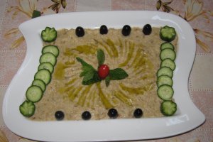 Salata de vinete cu pasta de susan- Mutabal betinjean –specifica tarilor arabe