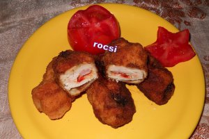 Rulouri de pui cu suc de rosii