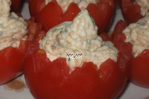 Rosii umplute cu salata de icre "afumata"