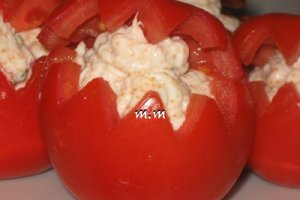 Rosii umplute cu salata de icre "afumata"