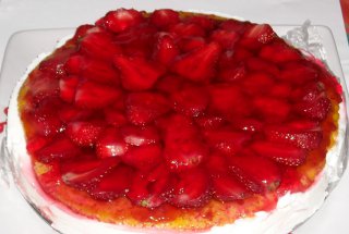 Tort cu capsuni