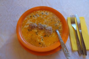 Ciorba de perisoare cu costita afumata