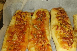 Baghete  cu bacon si cascaval