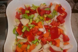 Pulpe in punga magica si legume la cuptor