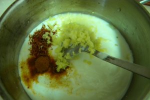 Pulpe de pui in sos de iaurt