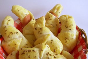 Cornuri cu sunca