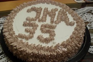 Tort cu mere, scortisoara, nuca si ciocolata
