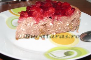 Cheesecake cu topping de zmeura
