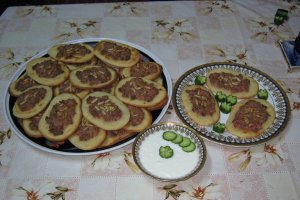 “Sfiha” sau  “Lahm bi’ajin”-Placinte  cu carne