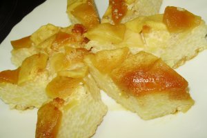 Budinca de paste cu branza si mere caramelizate