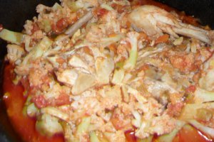 Conopida cu legume si pui