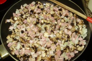 Galuste de mamaliga cu ciuperci si bacon