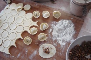 "Şişbarak bi laban"- Placintele cu carne in supa de iaurt