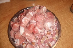 Gulas cu carne de porc