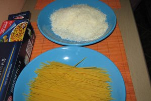 Spaghete  cu  fructe  de  mare