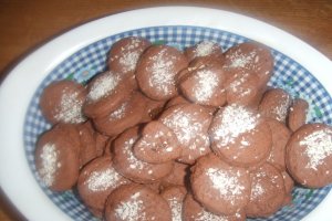 Biscuiti cu cacao, cafea si scortisoara
