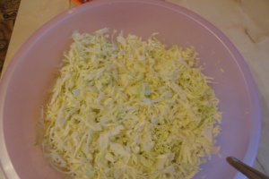 Varza calita cu piept de porc afumat