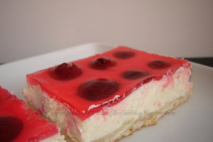 Prajitura cu branza dulce si visine