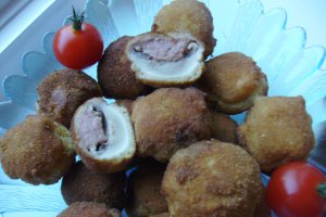 Ciuperci umplute pane
