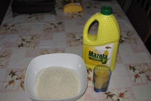 Dovlecei zucchini umpluti cu carne de vita in supa de iaurt cu garnitura de orez