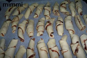 Cornulete de post cu nuca