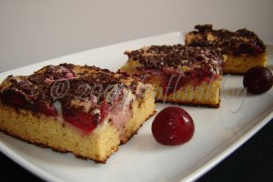 Prajitura Deliciu cu visine si bezea
