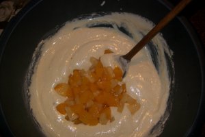 Tarta cu piersici si ananas